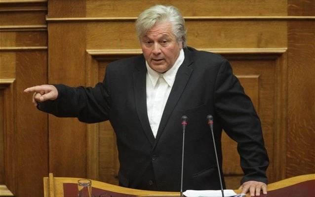 Παραδίδει ο Παπαχριστόπουλος: Αύριο θα πέσει η αυλαία